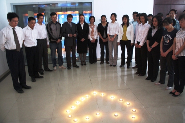 情系玉树地动灾区  踊跃捐钱贡献爱心