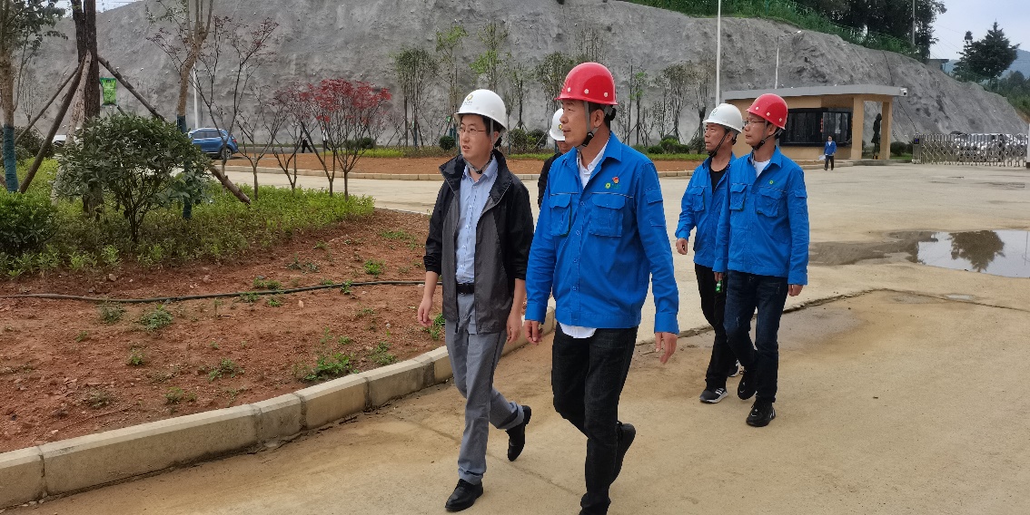 尊龙凯时集团纪委到安顺和金沙公司调研，，，，开展清廉从业专题培训及专项检查